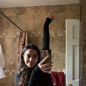 Meet your Posher, Aya